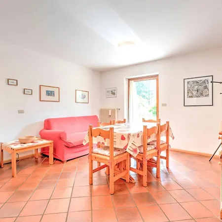 Spacious Chalet With Garden Near Area In Tyrol Pozza di Fassa