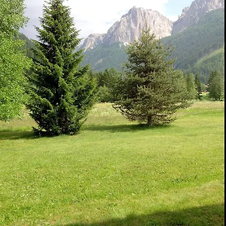 Chalet Spacious Chalet With Garden Near Area In Tyrol Pozza di Fassa